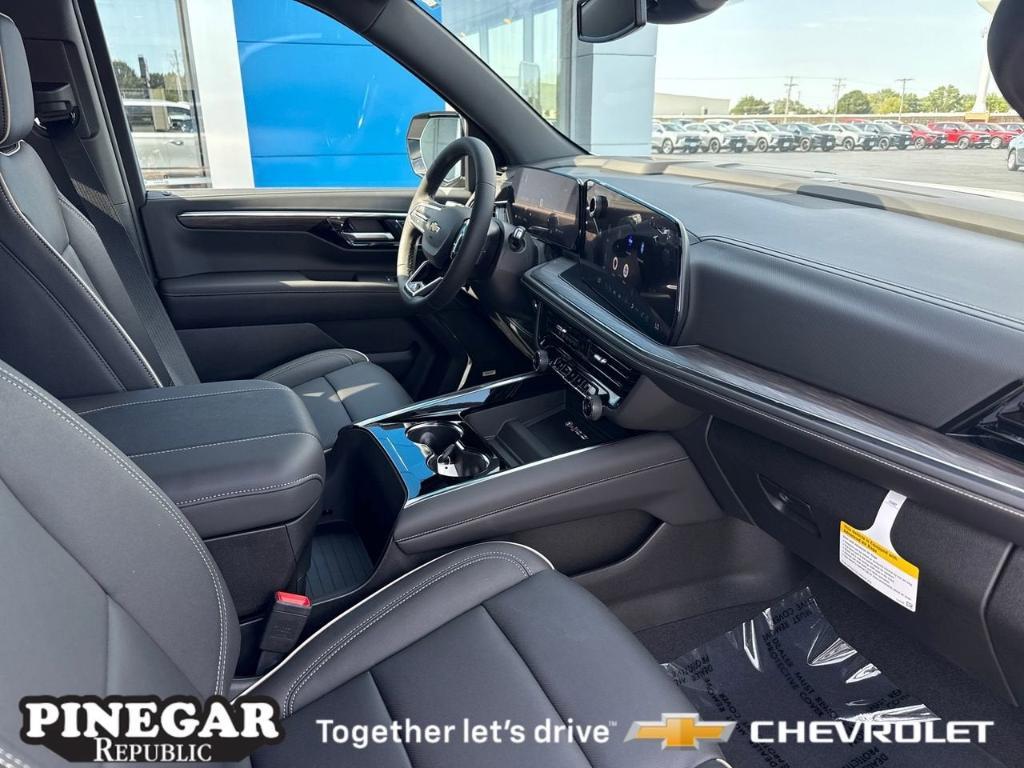 new 2025 Chevrolet Suburban car, priced at $75,190