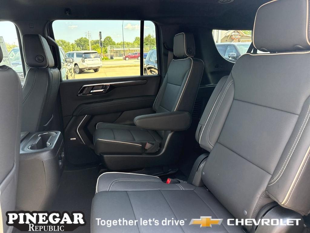 new 2025 Chevrolet Suburban car, priced at $75,190