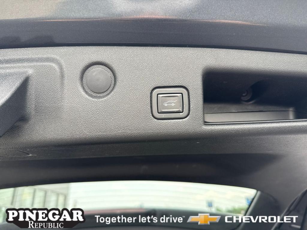 used 2020 Chevrolet Equinox car, priced at $21,993