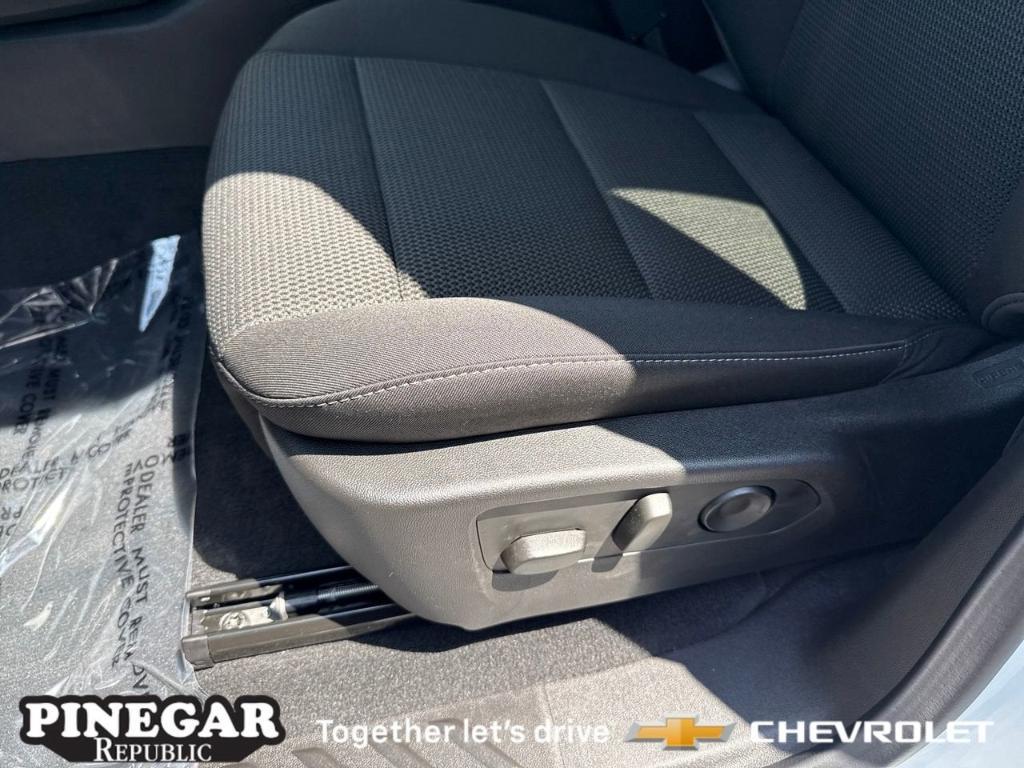 new 2025 Chevrolet Colorado car, priced at $39,490
