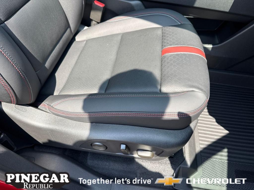 new 2025 Chevrolet Traverse car, priced at $58,995