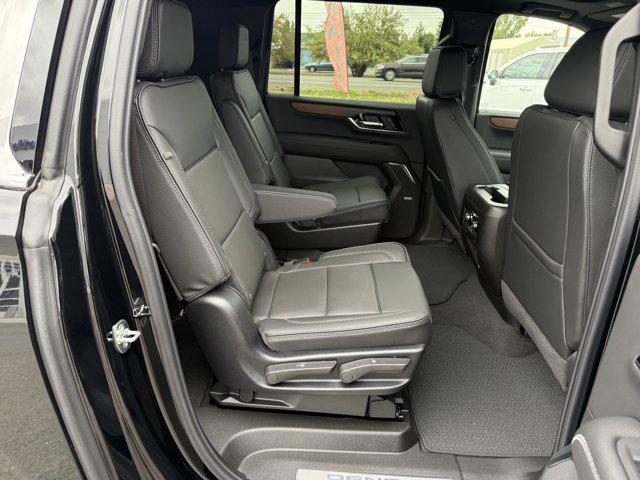 new 2025 GMC Yukon XL car, priced at $91,152