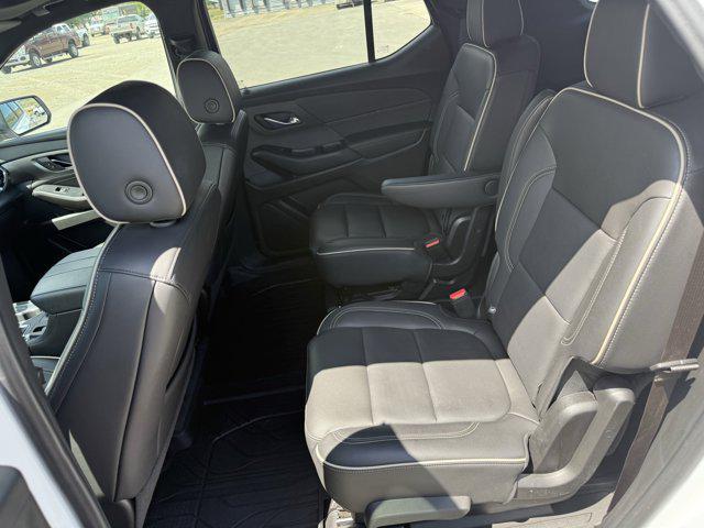 used 2022 Chevrolet Traverse car, priced at $36,995