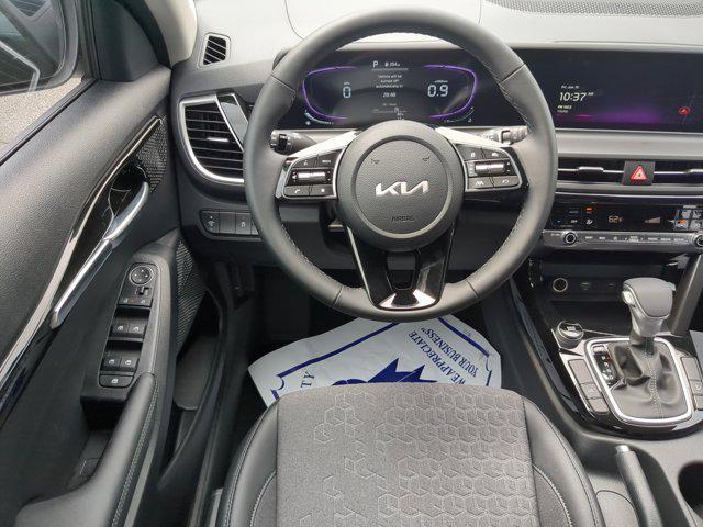 new 2025 Kia Seltos car, priced at $24,875