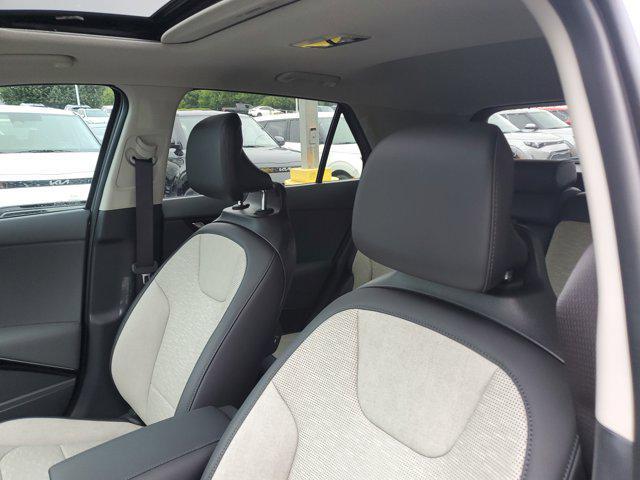 new 2025 Kia Niro car, priced at $35,015