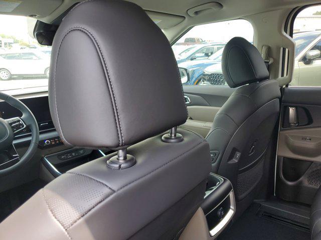new 2026 Kia Carnival Hybrid car, priced at $43,465