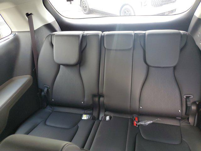 new 2026 Kia Carnival Hybrid car, priced at $43,465