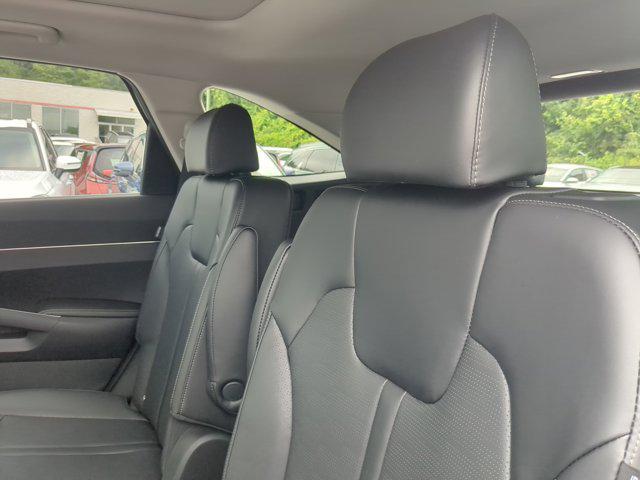 new 2025 Kia Sorento car, priced at $39,580