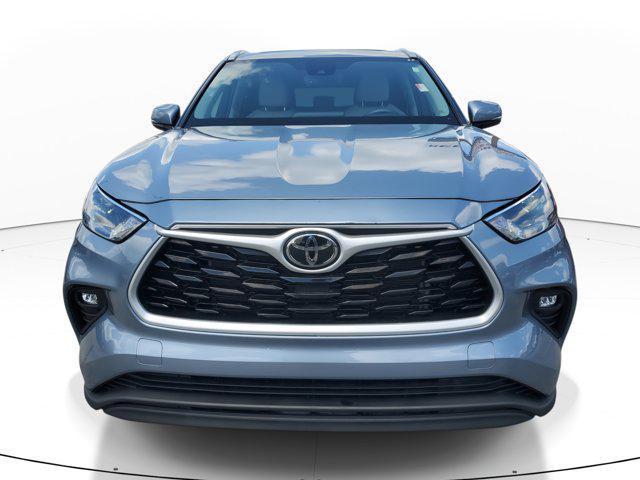 used 2023 Toyota Highlander car, priced at $36,418