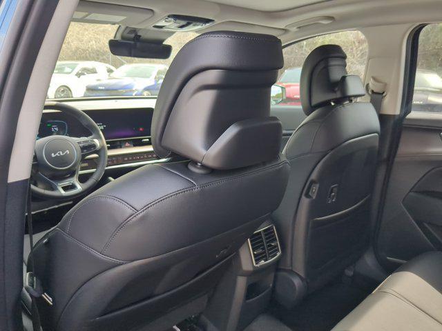 new 2025 Kia Sportage Hybrid car, priced at $33,445