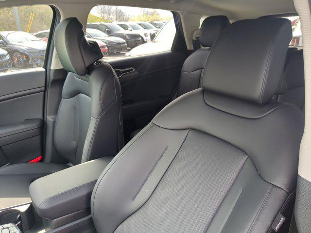 new 2025 Kia Sportage Hybrid car, priced at $33,445