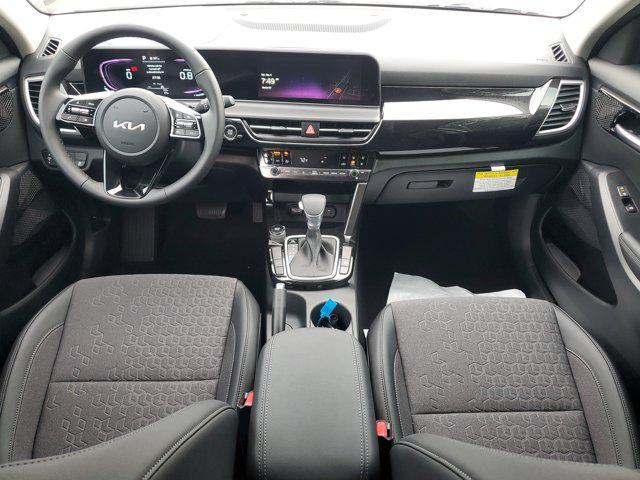 new 2025 Kia Seltos car, priced at $25,175