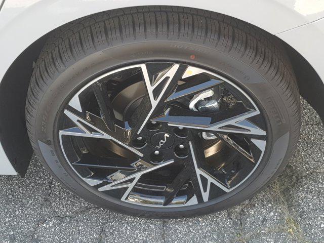 new 2025 Kia K5 car, priced at $30,125