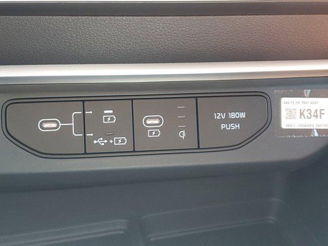 used 2026 Kia Carnival Hybrid car