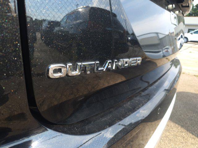 used 2023 Mitsubishi Outlander car, priced at $25,997
