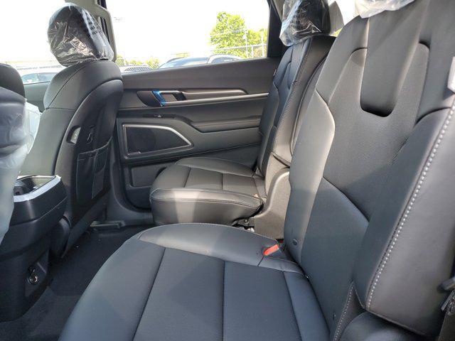 new 2025 Kia Telluride car, priced at $39,580