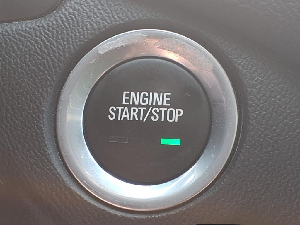 used 2021 Chevrolet Equinox car, priced at $18,952