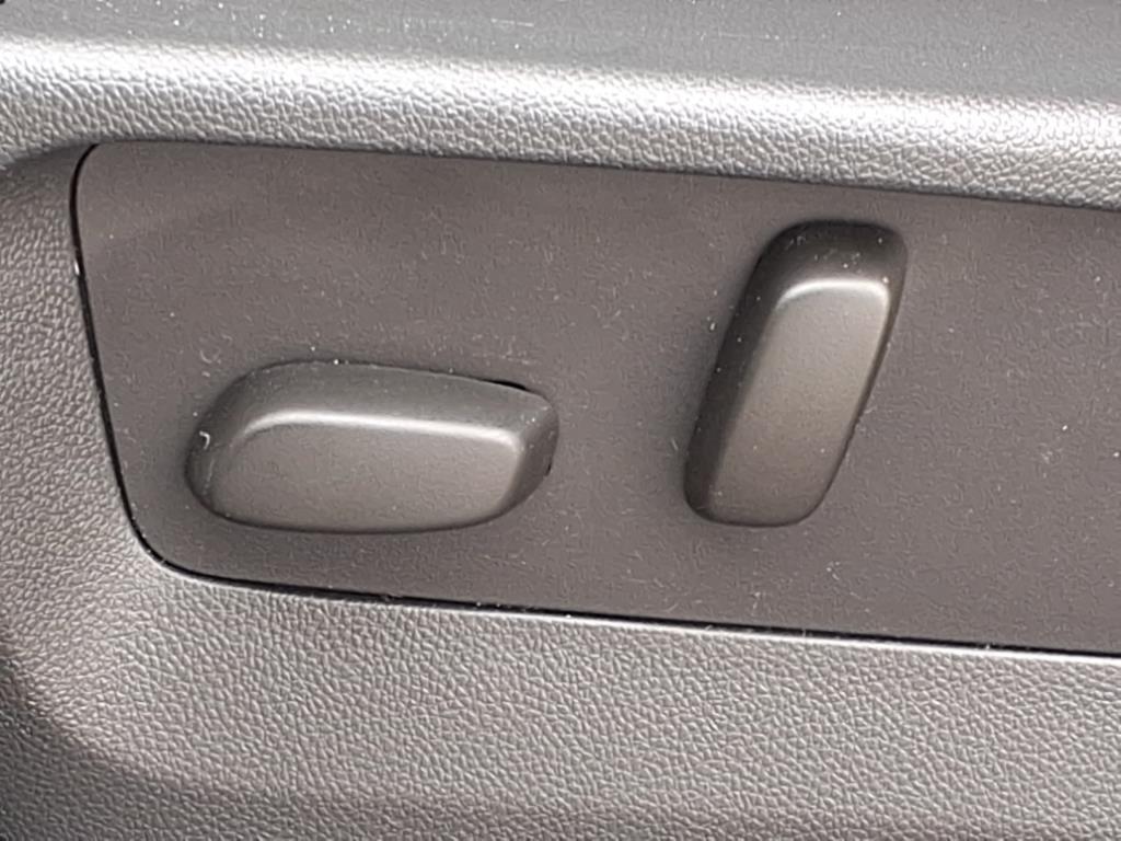 used 2023 Buick Envision car, priced at $31,522