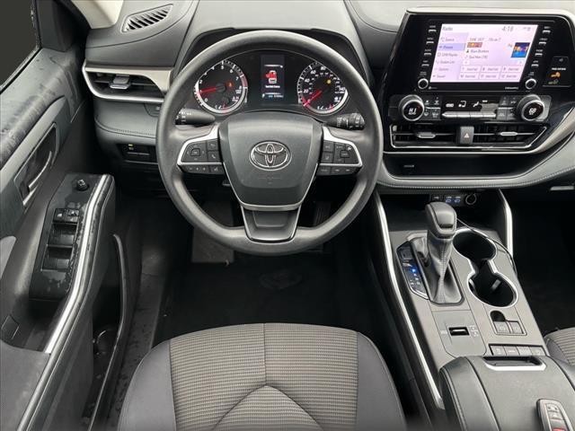 used 2022 Toyota Highlander car, priced at $28,500