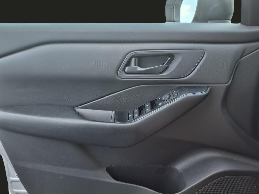 used 2024 Nissan Rogue car, priced at $22,689