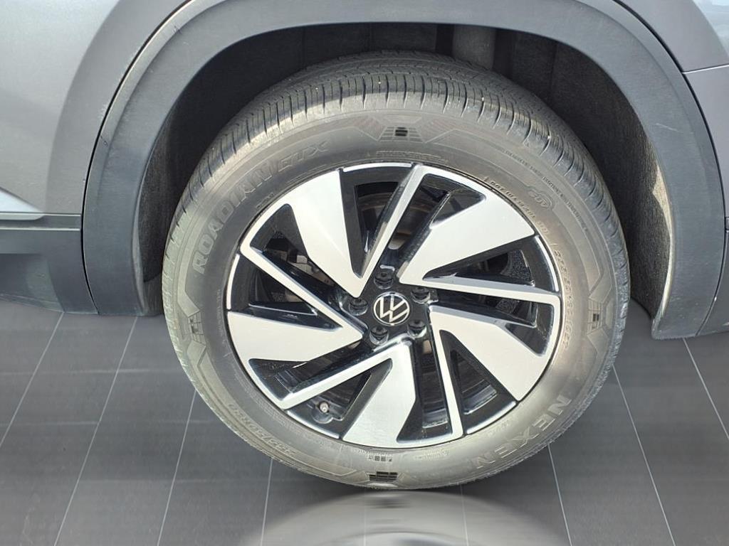 used 2024 Volkswagen Atlas car, priced at $29,870