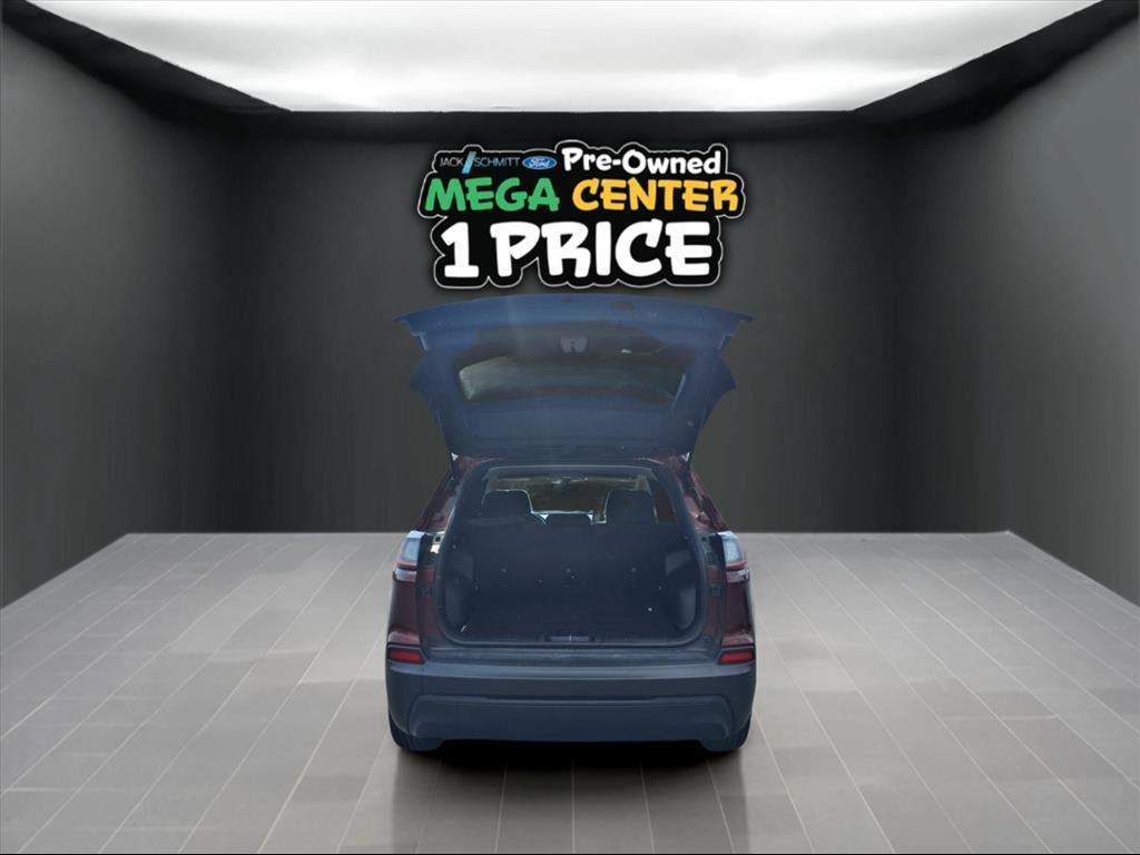 used 2019 Jeep Cherokee car, priced at $10,490