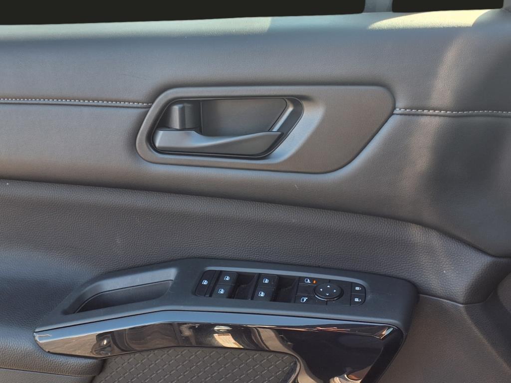 used 2024 Nissan Pathfinder car, priced at $33,129