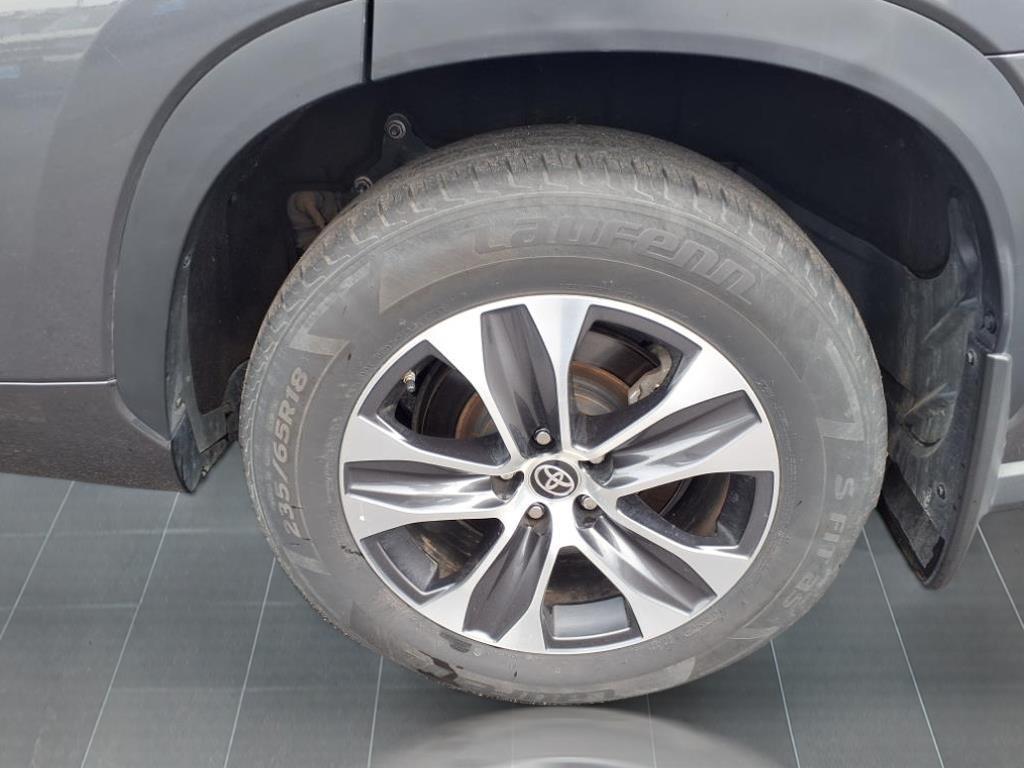 used 2023 Toyota Highlander car, priced at $34,670
