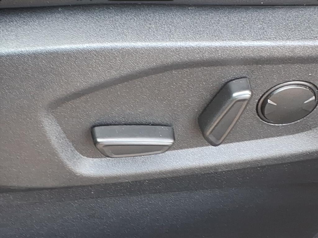 used 2024 Ford Edge car, priced at $27,000