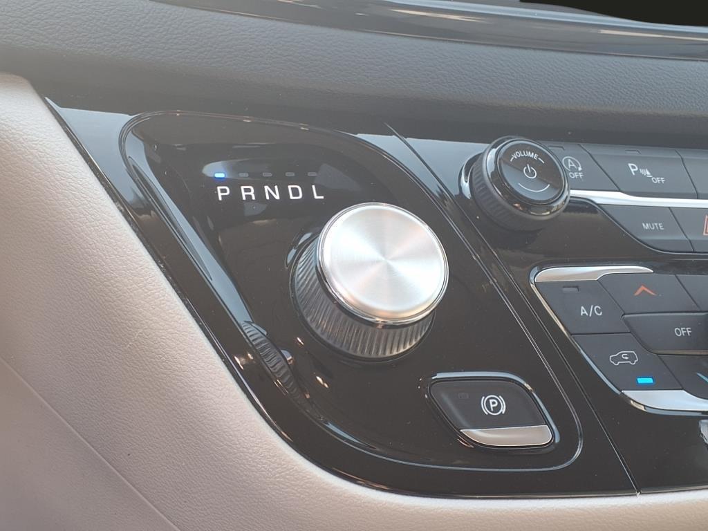 used 2021 Chrysler Pacifica car, priced at $23,269