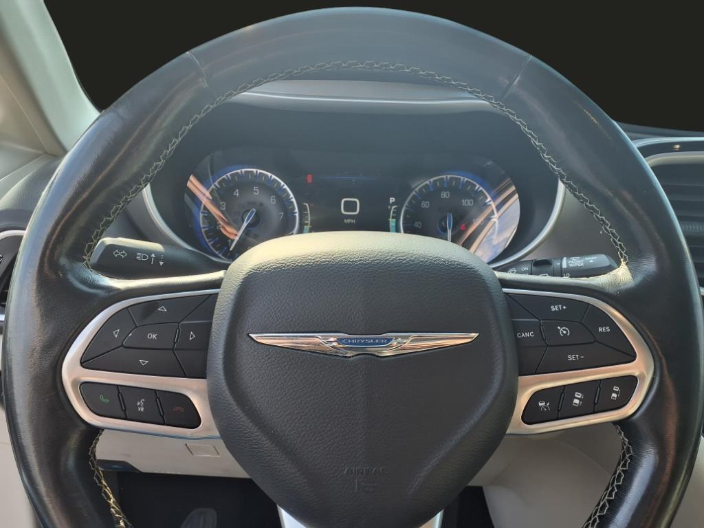 used 2021 Chrysler Pacifica car, priced at $23,269