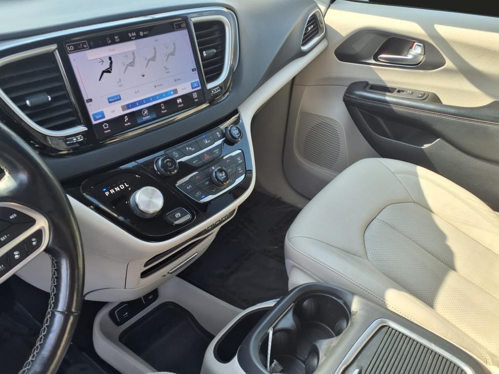 used 2021 Chrysler Pacifica car, priced at $23,269