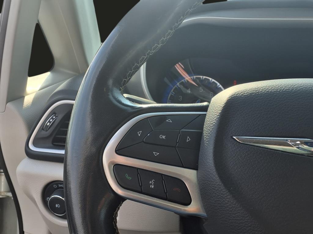 used 2021 Chrysler Pacifica car, priced at $23,269