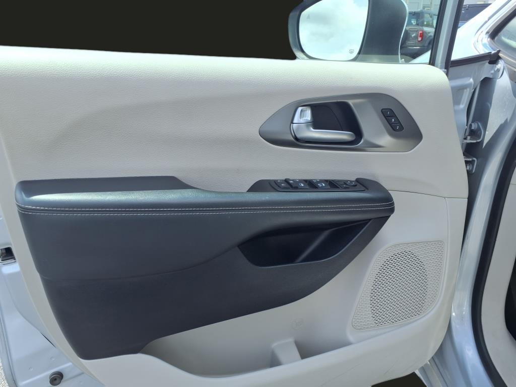 used 2023 Chrysler Pacifica car, priced at $22,942
