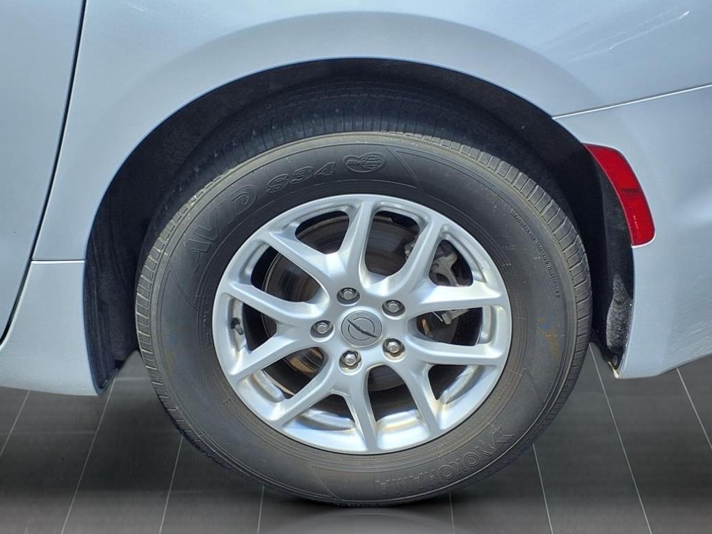 used 2023 Chrysler Pacifica car, priced at $22,942