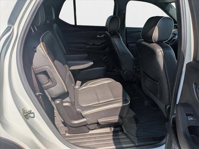 used 2022 Chevrolet Traverse car, priced at $27,998