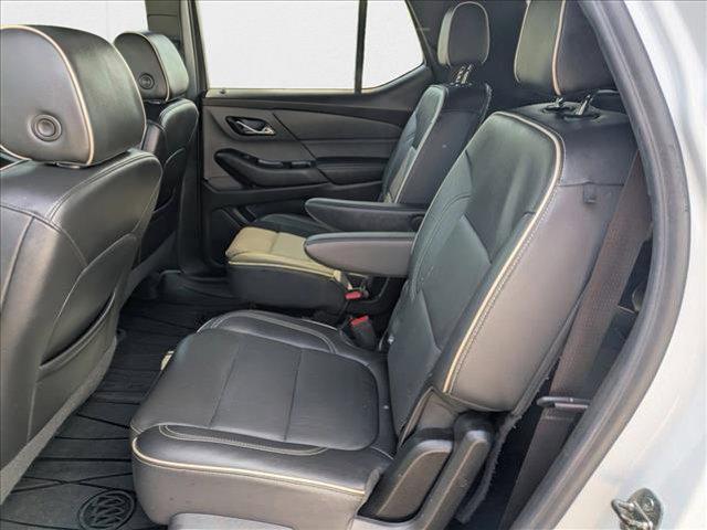 used 2022 Chevrolet Traverse car, priced at $27,998
