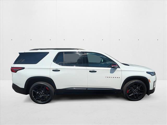 used 2022 Chevrolet Traverse car, priced at $27,998