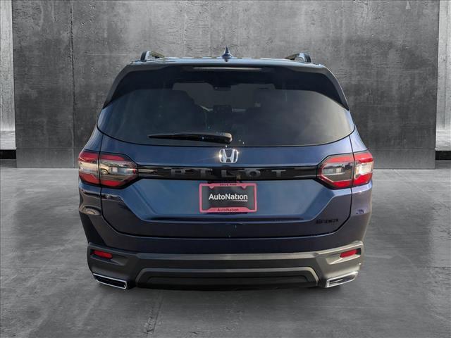 new 2025 Honda Pilot car, priced at $39,761