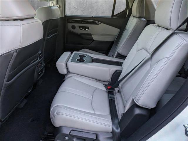 new 2025 Honda Pilot car, priced at $52,440