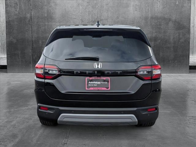 new 2025 Honda Pilot car, priced at $45,680