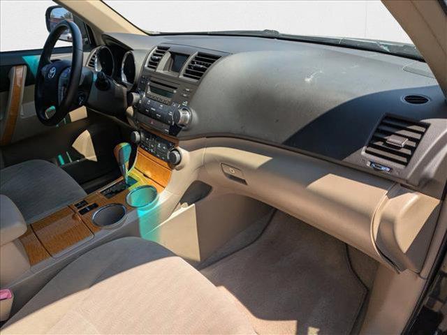 used 2008 Toyota Highlander Hybrid car, priced at $9,355