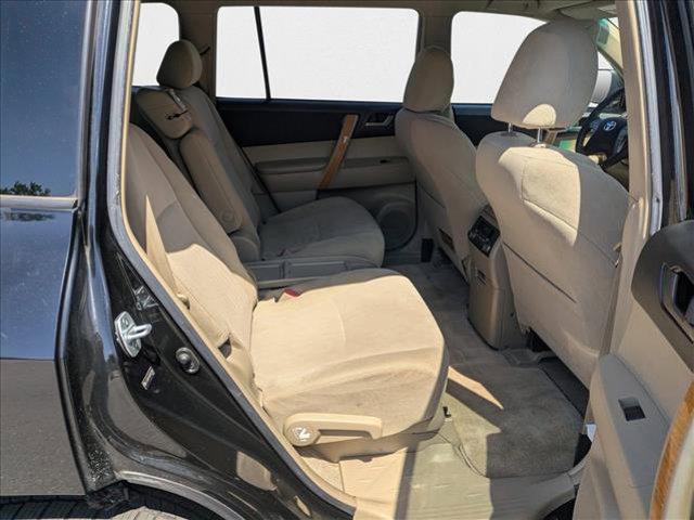 used 2008 Toyota Highlander Hybrid car, priced at $9,355