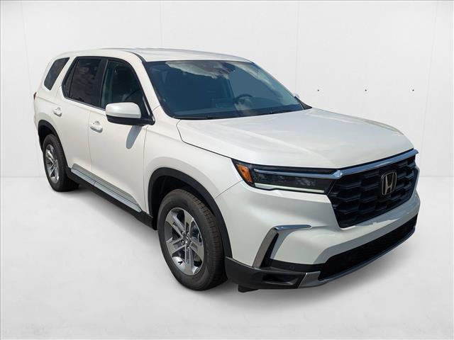 new 2025 Honda Pilot car, priced at $45,150