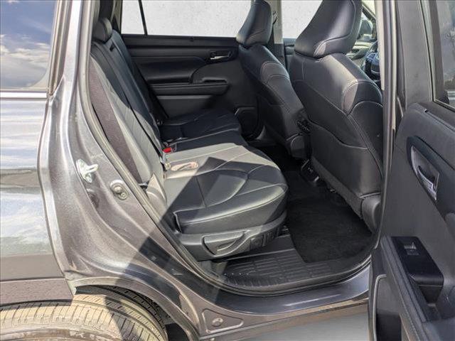used 2020 Toyota Highlander car, priced at $27,476