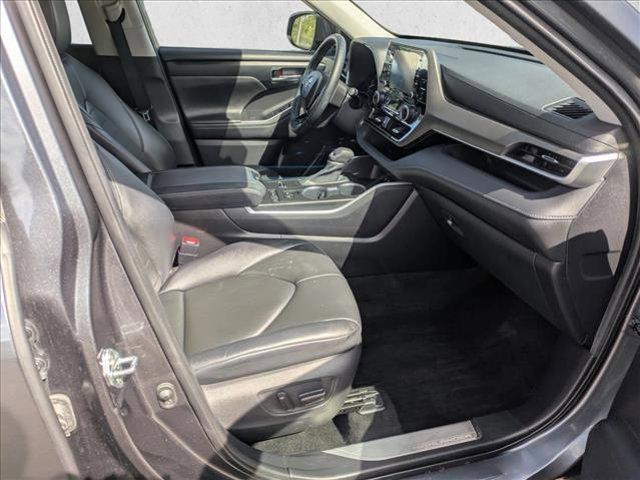 used 2020 Toyota Highlander car, priced at $27,476
