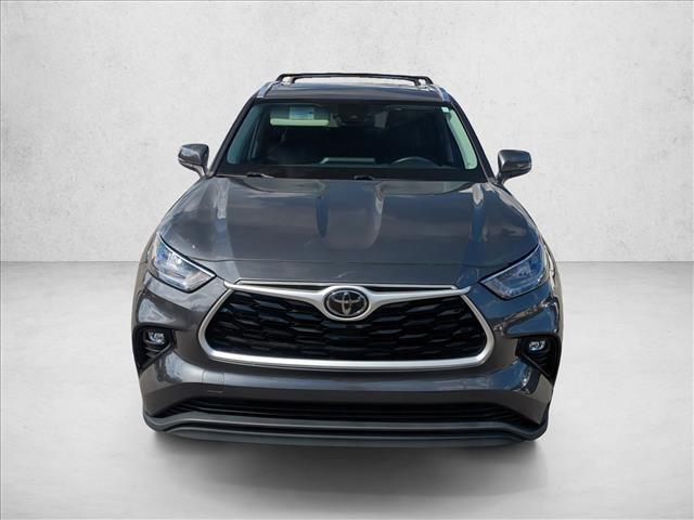 used 2020 Toyota Highlander car, priced at $27,476