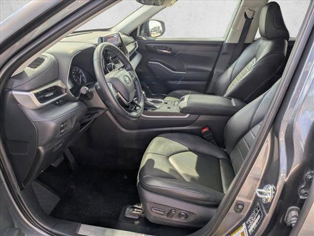 used 2020 Toyota Highlander car, priced at $27,476