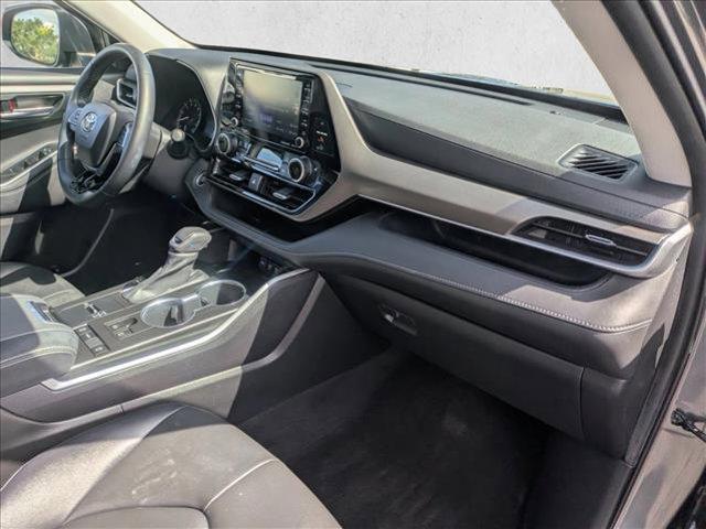 used 2020 Toyota Highlander car, priced at $27,476