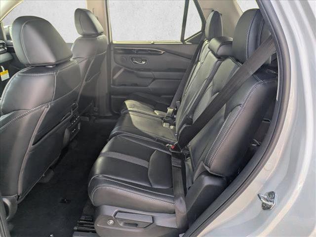 new 2025 Honda Pilot car, priced at $45,195